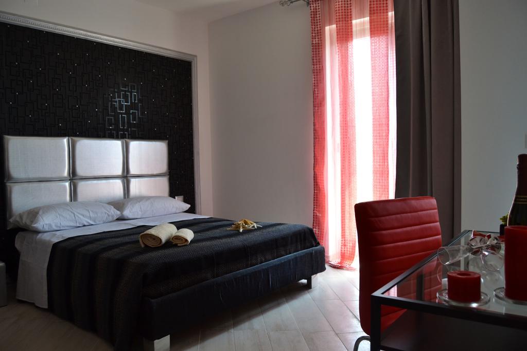 Sottosopra Bed & Breakfast มาร์เกริตา ดิ ซาวอยา ภายนอก รูปภาพ