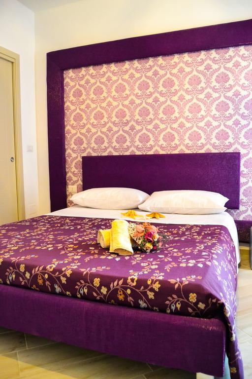Sottosopra Bed & Breakfast มาร์เกริตา ดิ ซาวอยา ภายนอก รูปภาพ