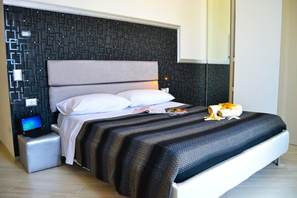 Sottosopra Bed & Breakfast มาร์เกริตา ดิ ซาวอยา ภายนอก รูปภาพ